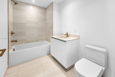 Copropriété à vendre à Miami, Floride: 3 chambres, 191.19 m2 № 1712200 - photo 19