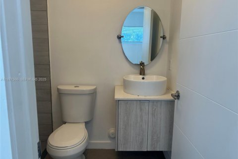 Casa en alquiler en Hollywood, Florida, 3 dormitorios, 92.9 m2 № 2059964 - foto 18