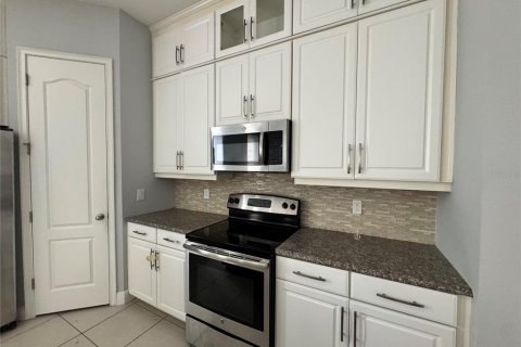 Casa en alquiler en Orlando, Florida, 3 dormitorios, 184.88 m2 № 1908596 - foto 7
