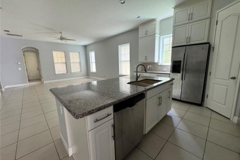 Casa en alquiler en Orlando, Florida, 3 dormitorios, 184.88 m2 № 1908596 - foto 8