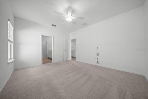 House in Ocala, Florida 2 bedrooms, 143.81 sq.m. № 2114288 - photo 15
