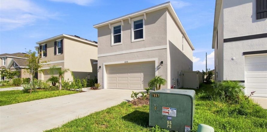 Villa ou maison à Wesley Chapel, Floride 4 chambres, 209.96 m2 № 2305877
