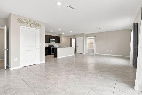 Villa ou maison à vendre à Wesley Chapel, Floride: 4 chambres, 209.96 m2 № 2305877 - photo 13