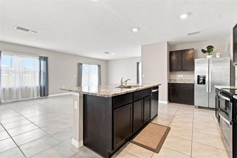 Villa ou maison à vendre à Wesley Chapel, Floride: 4 chambres, 209.96 m2 № 2305877 - photo 6