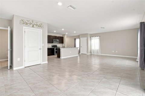 Villa ou maison à vendre à Wesley Chapel, Floride: 4 chambres, 209.96 m2 № 2305877 - photo 16
