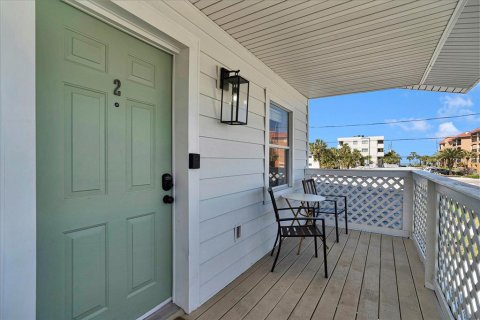 Commercial property in Indian Rocks Beach, Florida 5 bedrooms, 232.81 sq.m. № 1589919 - photo 29