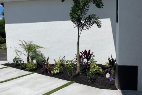 Villa ou maison à vendre à Naples, Floride: 3 chambres, 168.34 m2 № 2048742 - photo 3