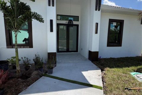 Villa ou maison à vendre à Naples, Floride: 3 chambres, 168.34 m2 № 2048742 - photo 5