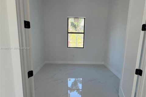 Villa ou maison à vendre à Naples, Floride: 3 chambres, 168.34 m2 № 2048742 - photo 30