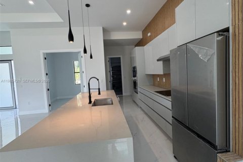 Villa ou maison à vendre à Naples, Floride: 3 chambres, 168.34 m2 № 2048742 - photo 12