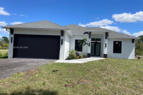 Villa ou maison à vendre à Naples, Floride: 3 chambres, 168.34 m2 № 2048742 - photo 2