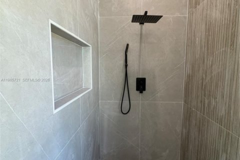 Villa ou maison à vendre à Naples, Floride: 3 chambres, 168.34 m2 № 2048742 - photo 19