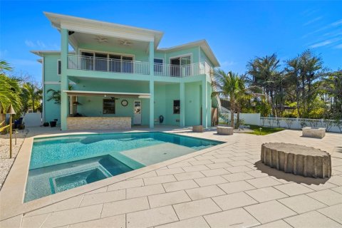 Villa ou maison à vendre à Redington Beach, Floride: 3 chambres, 220.74 m2 № 1545915 - photo 2