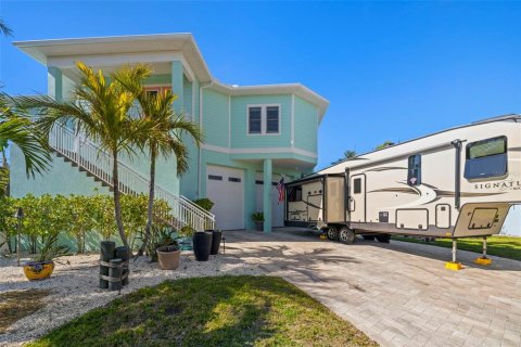 Villa ou maison à vendre à Redington Beach, Floride: 3 chambres, 220.74 m2 № 1545915 - photo 5
