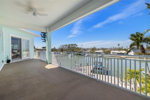 Villa ou maison à vendre à Redington Beach, Floride: 3 chambres, 220.74 m2 № 1545915 - photo 30