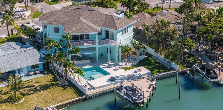 Villa ou maison à Redington Beach, Floride 3 chambres, 220.74 m2 № 1545915