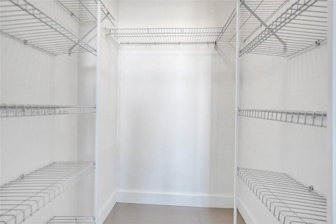 Condominio en venta en Hollywood, Florida, 2 dormitorios, 96.25 m2 № 1738855 - foto 16