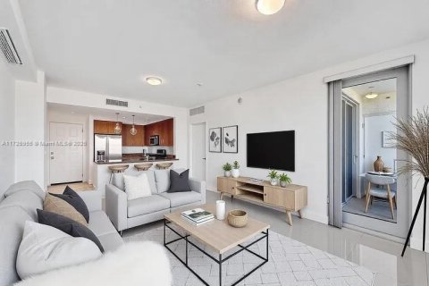 Condominio en venta en Hollywood, Florida, 2 dormitorios, 96.25 m2 № 1738855 - foto 1