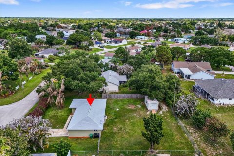 House in Port St. Lucie, Florida 2 bedrooms, 83.98 sq.m. № 2178810 - photo 20