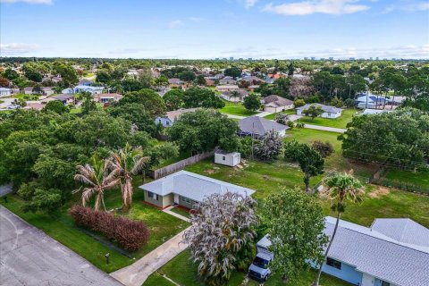 House in Port St. Lucie, Florida 2 bedrooms, 83.98 sq.m. № 2178810 - photo 19
