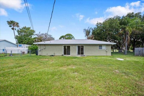 House in Port St. Lucie, Florida 2 bedrooms, 83.98 sq.m. № 2178810 - photo 15