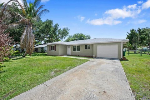 House in Port St. Lucie, Florida 2 bedrooms, 83.98 sq.m. № 2178810 - photo 2