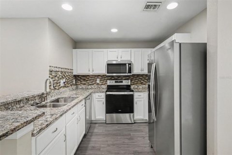 Villa ou maison à vendre à Kissimmee, Floride: 4 chambres, 147.06 m2 № 2138708 - photo 7