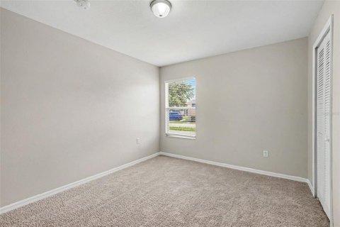 Villa ou maison à vendre à Kissimmee, Floride: 4 chambres, 147.06 m2 № 2138708 - photo 11
