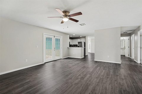 Villa ou maison à vendre à Kissimmee, Floride: 4 chambres, 147.06 m2 № 2138708 - photo 6