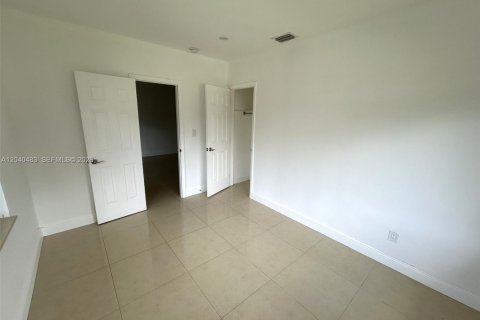 Apartment in Miami, Florida 3 bedrooms, 116.13 sq.m. № 2087100 - photo 13