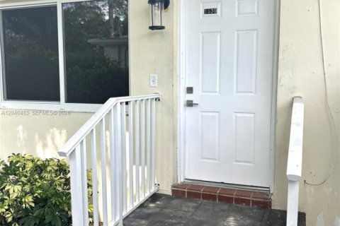 Apartment in Miami, Florida 3 bedrooms, 116.13 sq.m. № 2087100 - photo 17