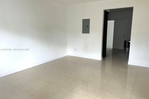 Apartment in Miami, Florida 3 bedrooms, 116.13 sq.m. № 2087100 - photo 14