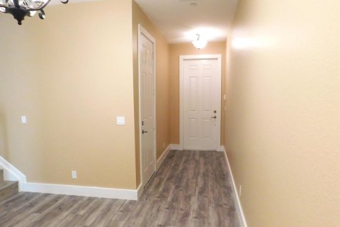 Adosado en alquiler en Stuart, Florida, 2 dormitorios, 151.71 m2 № 2399767 - foto 4