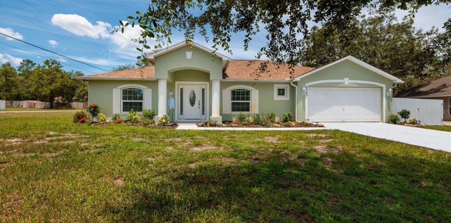 Casa en Weeki Wachee, Florida 3 dormitorios, 185.8 m2 № 2218463
