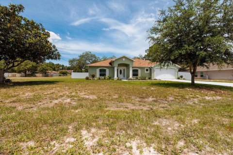 Casa en venta en Weeki Wachee, Florida, 3 dormitorios, 185.8 m2 № 2218463 - foto 5