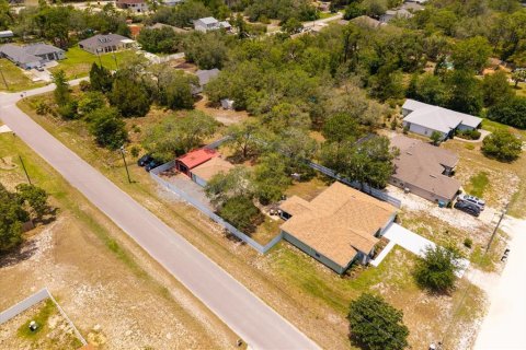Casa en venta en Weeki Wachee, Florida, 3 dormitorios, 185.8 m2 № 2218463 - foto 2