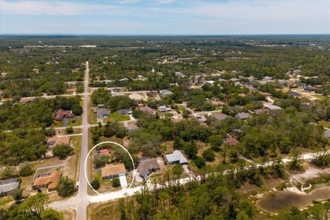 Casa en venta en Weeki Wachee, Florida, 3 dormitorios, 185.8 m2 № 2218463 - foto 3
