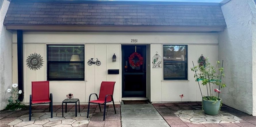 House in Clearwater, Florida 2 bedrooms, 75.44 sq.m. № 1902971