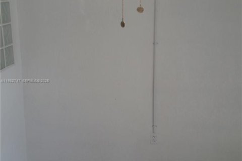 Снять в аренду кондоминиум в Майами, Флорида 2 спальни, 70.61м2, № 1991605 - фото 16