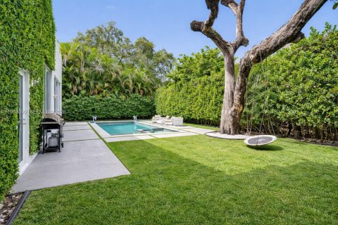 Дом в Майами, Флорида 6 спален, 549.15м2 № 2045404