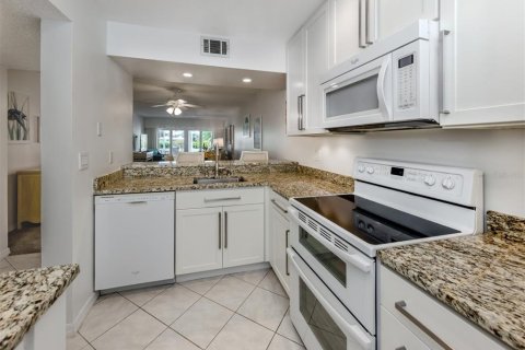 Copropriété à vendre à Venice, Floride: 2 chambres, 103.12 m2 № 2166122 - photo 5