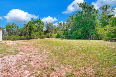 House in Punta Gorda, Florida 3 bedrooms, 126.07 sq.m. № 1761228 - photo 29