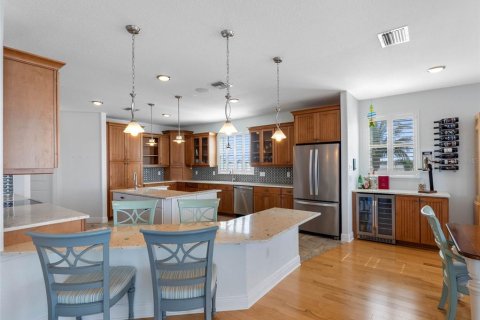 House in Treasure Island, Florida 4 bedrooms, 390.19 sq.m. № 1780651 - photo 16