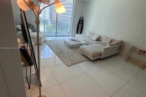 Condominio en alquiler en Miami, Florida, 1 dormitorio, 71.44 m2 № 1982755 - foto 5