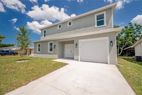 House in Holiday, Florida 3 bedrooms, 208.47 sq.m. № 1536094 - photo 2
