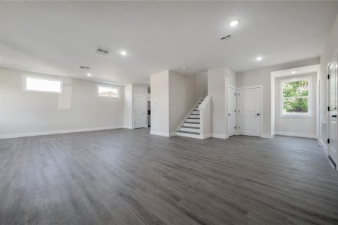 House in Holiday, Florida 3 bedrooms, 208.47 sq.m. № 1536094 - photo 4