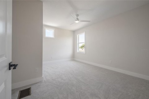 House in Holiday, Florida 3 bedrooms, 208.47 sq.m. № 1536094 - photo 23
