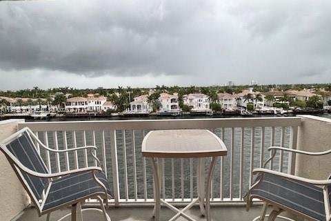 Снять в аренду кондоминиум в Холливуд, Флорида 1 спальня, 79.71м2, № 2004593 - фото 3