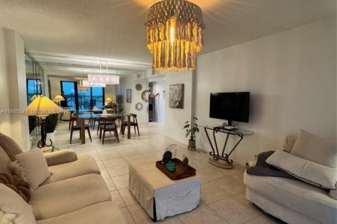 Снять в аренду кондоминиум в Холливуд, Флорида 1 спальня, 79.71м2, № 2004593 - фото 5