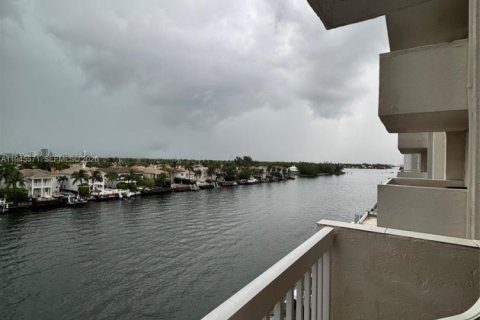 Снять в аренду кондоминиум в Холливуд, Флорида 1 спальня, 79.71м2, № 2004593 - фото 4